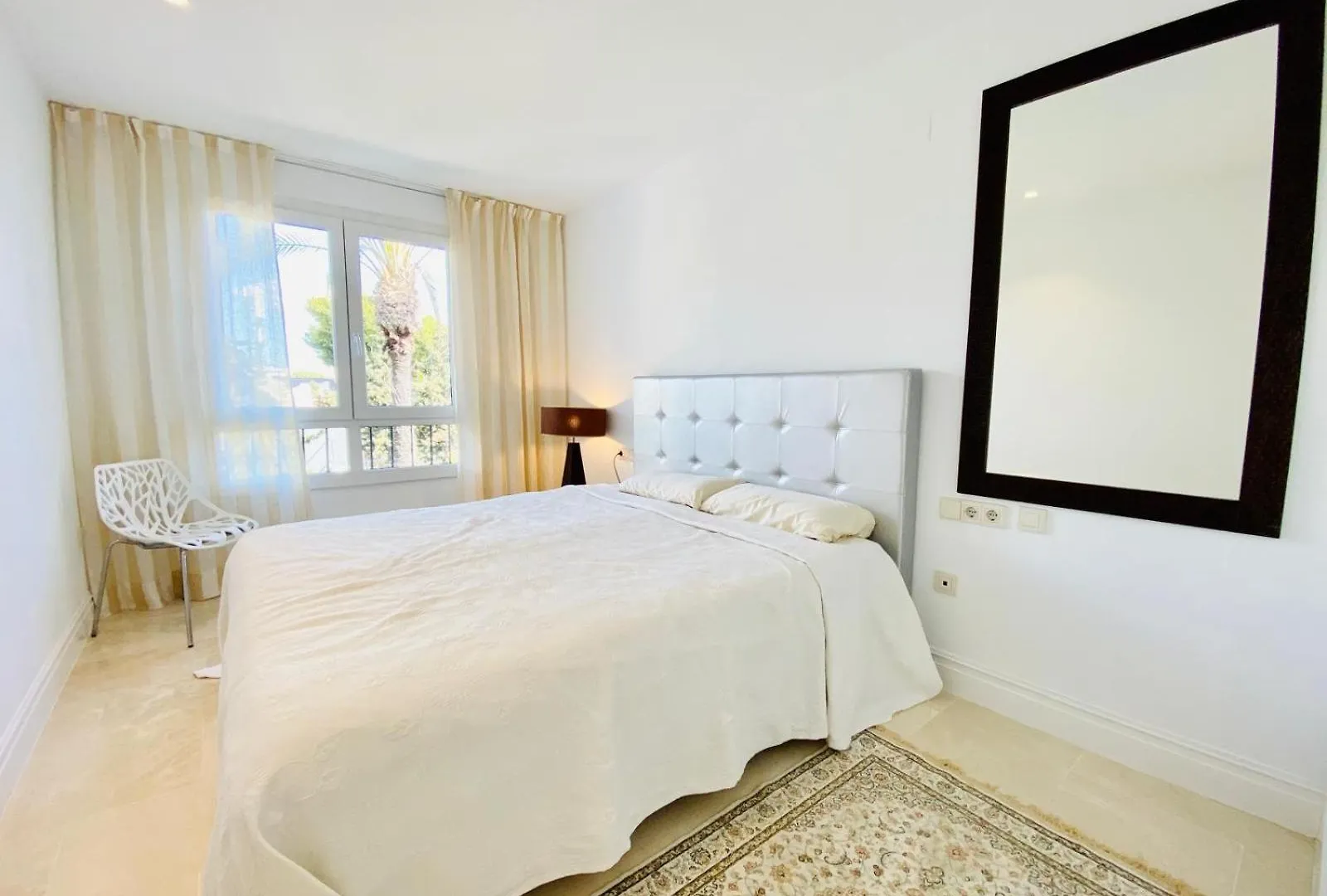 Las Canas Beach Apartment Beachside Marbella