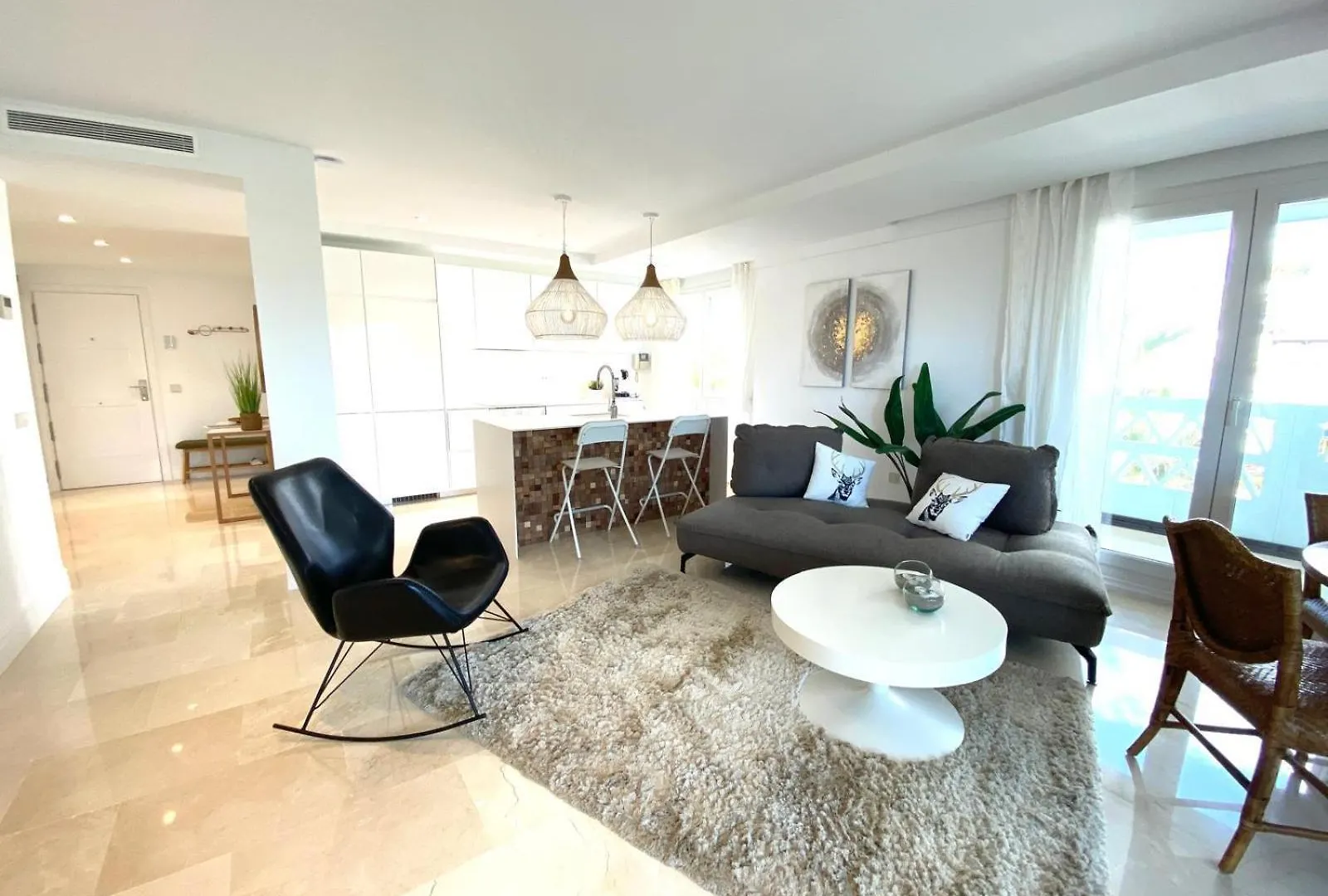 Las Canas Beach Apartment Beachside Marbella